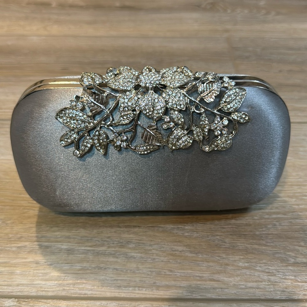 Gorgeous Silver and Rhinestone handle clutch